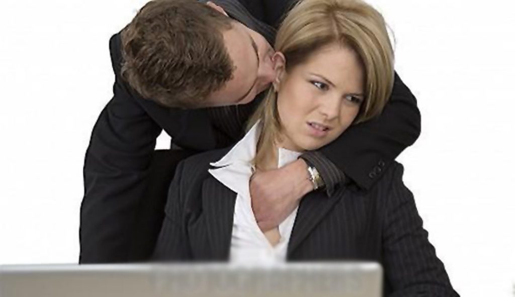 Муж попросил жену дать в жопу боссу чтобы пойти на повышение в работе